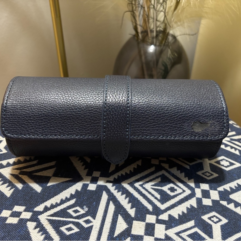Mark & Graham Navy Travel Watch and Bracelet Organizer - Flawed - Picture 3 of 4